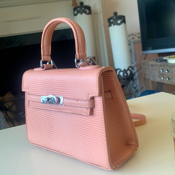 Pink Faux PURSE 💗 - Picture 2 of 5